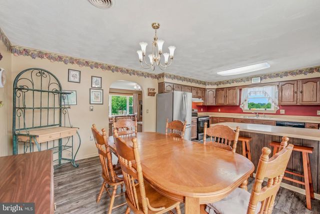 12822 WINCHESTER GRADE RD, Berkeley Springs, WV 25411