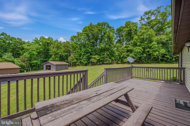 12822 WINCHESTER GRADE RD, Berkeley Springs, WV 25411