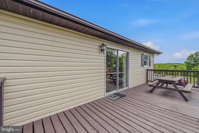 12822 WINCHESTER GRADE RD, Berkeley Springs, WV 25411