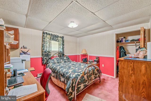 12822 WINCHESTER GRADE RD, Berkeley Springs, WV 25411
