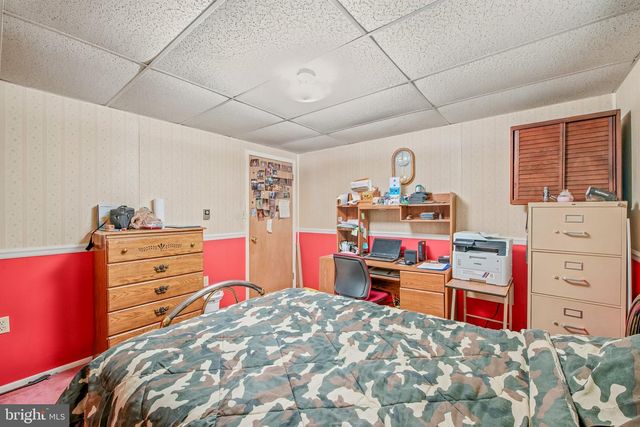 12822 WINCHESTER GRADE RD, Berkeley Springs, WV 25411