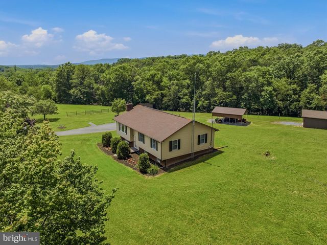 12822 WINCHESTER GRADE RD, Berkeley Springs, WV 25411