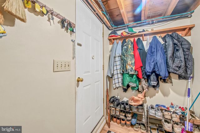 12822 WINCHESTER GRADE RD, Berkeley Springs, WV 25411