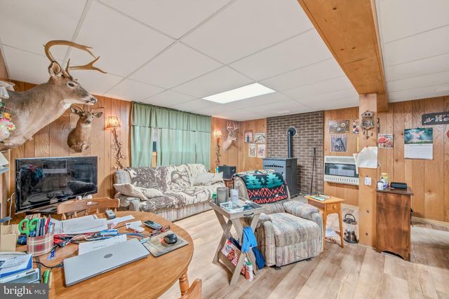 12822 WINCHESTER GRADE RD, Berkeley Springs, WV 25411