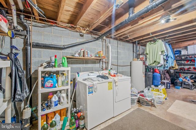 12822 WINCHESTER GRADE RD, Berkeley Springs, WV 25411