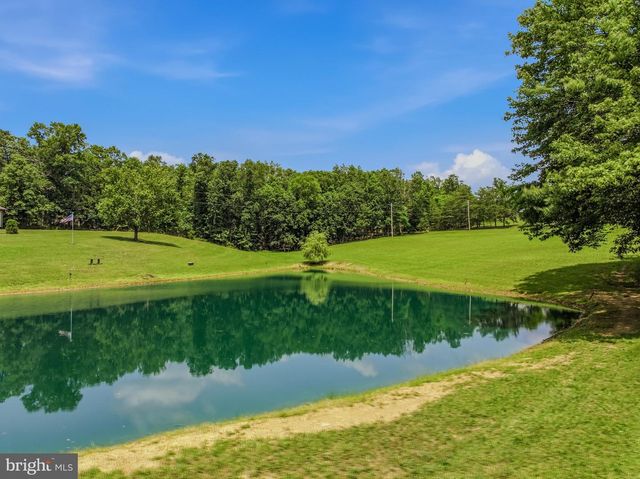 12822 WINCHESTER GRADE RD, Berkeley Springs, WV 25411