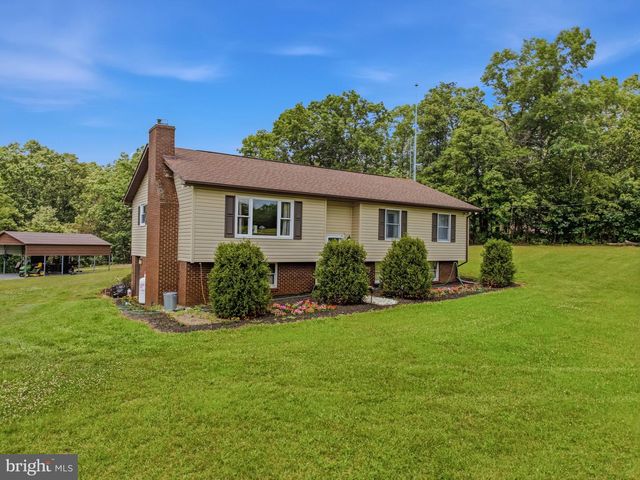 12822 WINCHESTER GRADE RD, Berkeley Springs, WV 25411