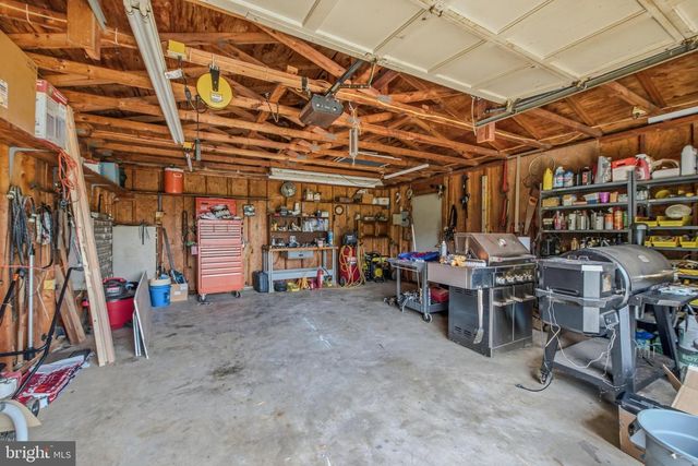 12822 WINCHESTER GRADE RD, Berkeley Springs, WV 25411