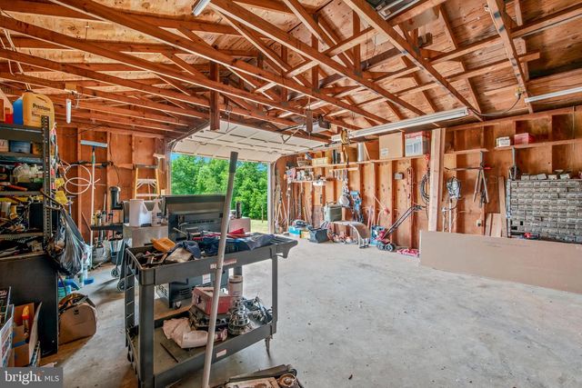 12822 WINCHESTER GRADE RD, Berkeley Springs, WV 25411