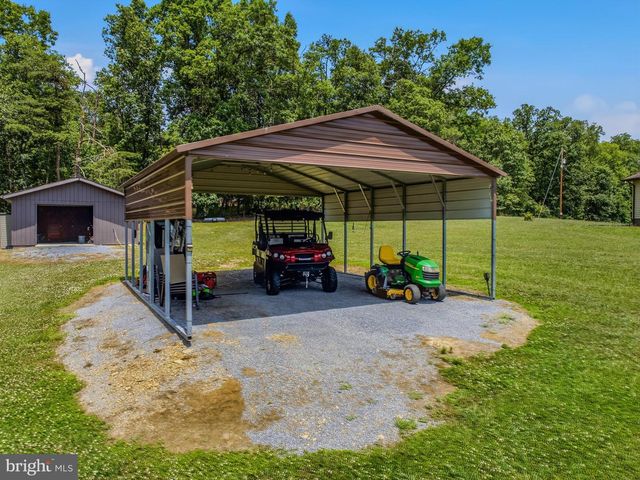 12822 WINCHESTER GRADE RD, Berkeley Springs, WV 25411