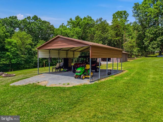 12822 WINCHESTER GRADE RD, Berkeley Springs, WV 25411