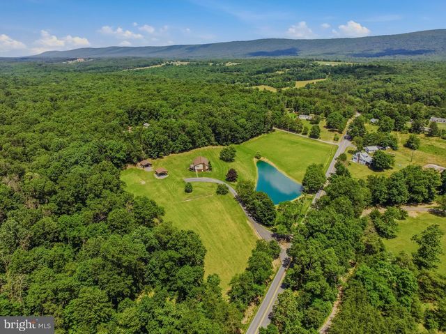 12822 WINCHESTER GRADE RD, Berkeley Springs, WV 25411