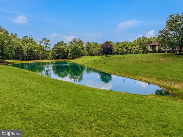 12822 WINCHESTER GRADE RD, Berkeley Springs, WV 25411
