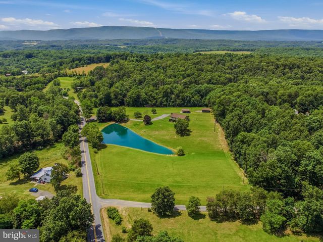 12822 WINCHESTER GRADE RD, Berkeley Springs, WV 25411