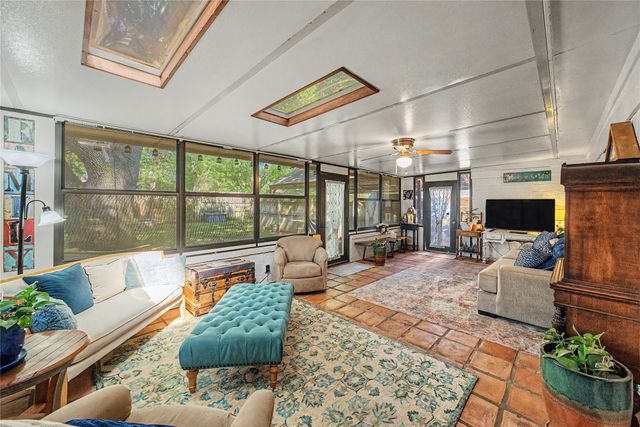 1810 Lakeside Drive, Arlington, TX 76013