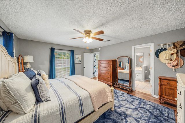1810 Lakeside Drive, Arlington, TX 76013