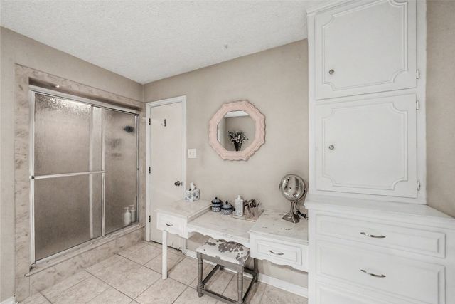 1810 Lakeside Drive, Arlington, TX 76013