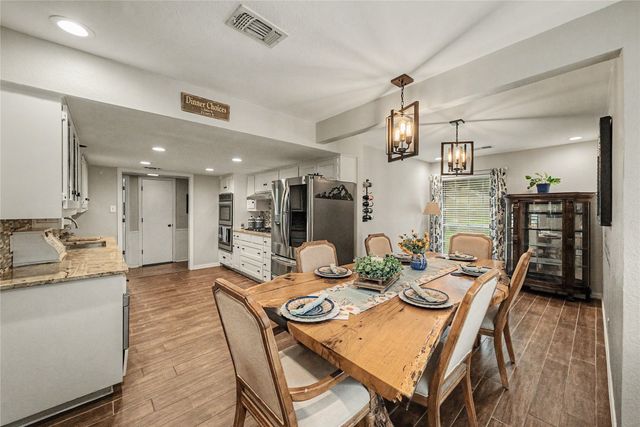1810 Lakeside Drive, Arlington, TX 76013