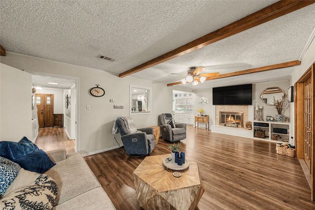1810 Lakeside Drive, Arlington, TX 76013