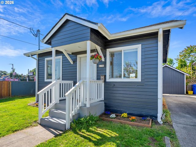 8130 Se YAMHILL St, Portland, OR 97215