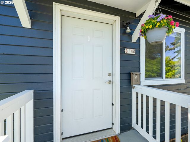 8130 Se YAMHILL St, Portland, OR 97215