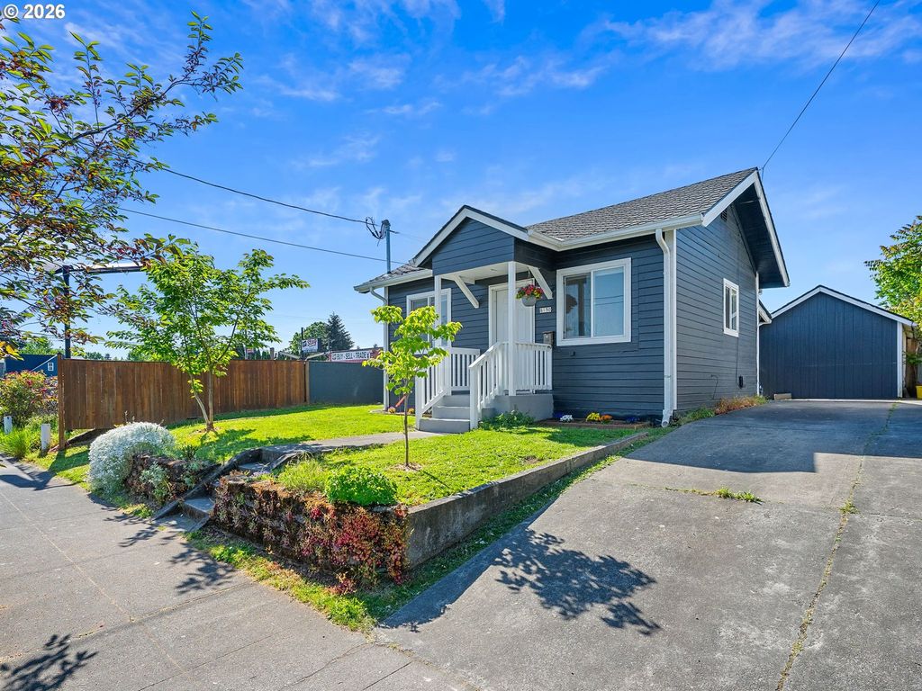 8130 Se YAMHILL St, Portland, OR 97215