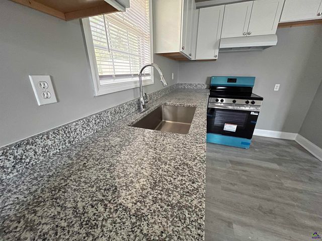 232 North Street, Gray, GA 31032