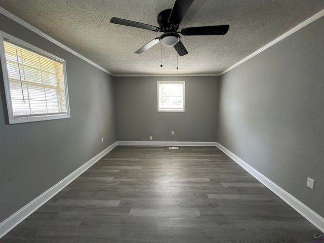 232 North Street, Gray, GA 31032