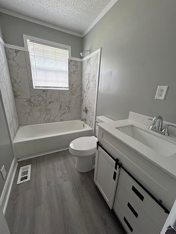 232 North Street, Gray, GA 31032