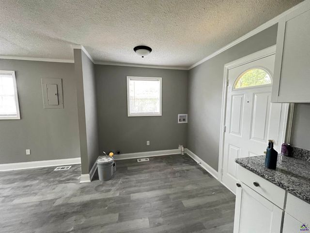 232 North Street, Gray, GA 31032