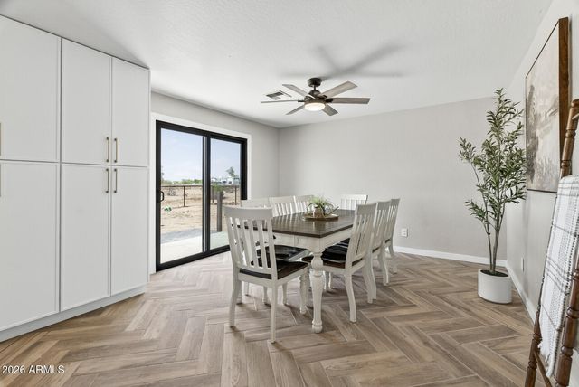33250 N BRINLEE Lane, San Tan Valley, AZ 85143