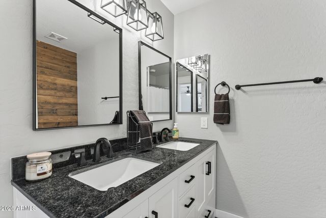 33250 N BRINLEE Lane, San Tan Valley, AZ 85143