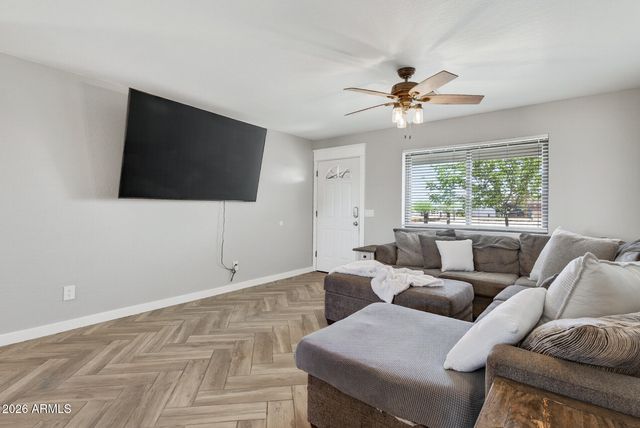 33250 N BRINLEE Lane, San Tan Valley, AZ 85143