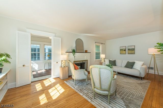 39 Essex Ave, Montclair Twp., NJ 07042
