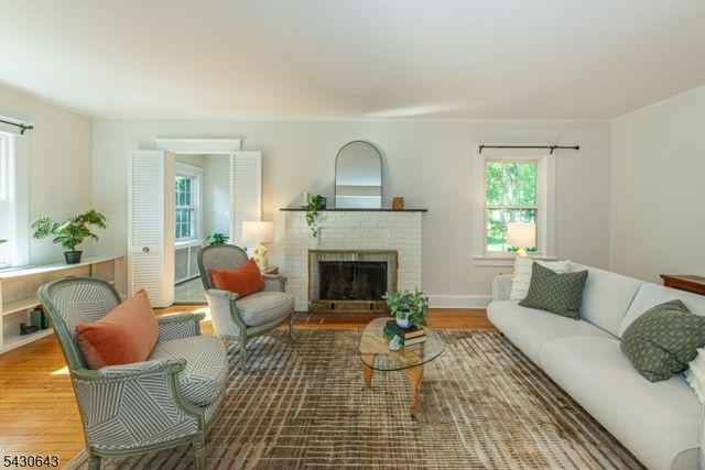 39 Essex Ave, Montclair Twp., NJ 07042