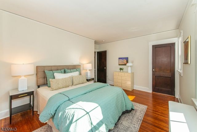39 Essex Ave, Montclair Twp., NJ 07042