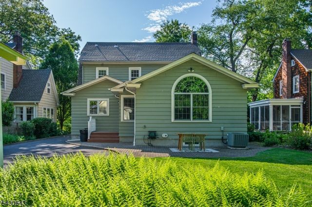 39 Essex Ave, Montclair Twp., NJ 07042