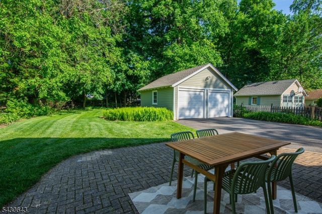 39 Essex Ave, Montclair Twp., NJ 07042