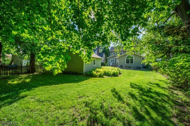 39 Essex Ave, Montclair Twp., NJ 07042