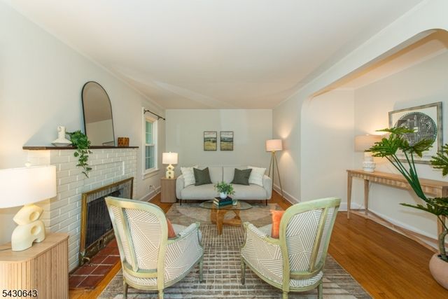 39 Essex Ave, Montclair Twp., NJ 07042