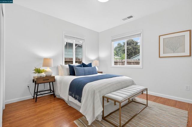 2366 Gaynor Ave, Richmond, CA 94804