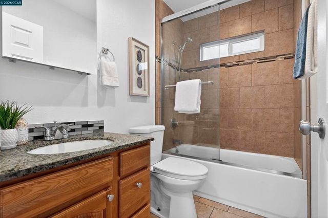 2366 Gaynor Ave, Richmond, CA 94804