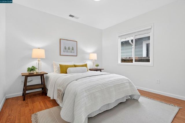 2366 Gaynor Ave, Richmond, CA 94804