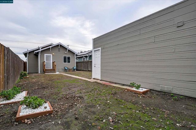 2366 Gaynor Ave, Richmond, CA 94804