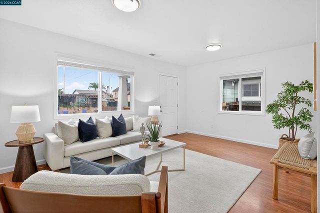 2366 Gaynor Ave, Richmond, CA 94804