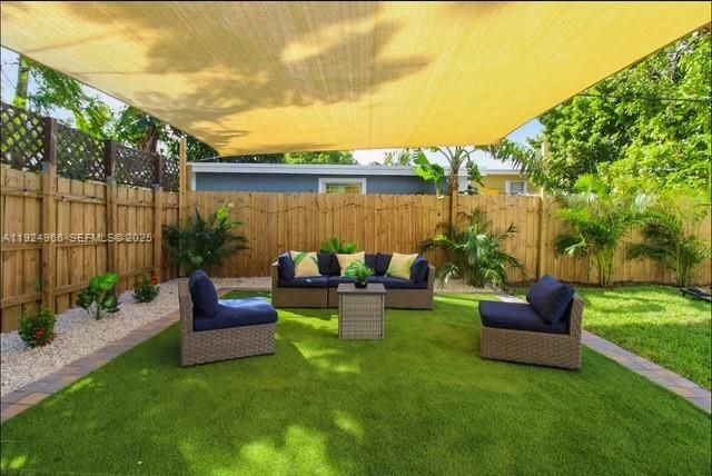 470 NE 110th St, Miami, FL 33161