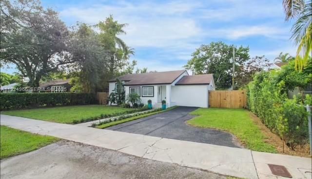 470 NE 110th St, Miami, FL 33161