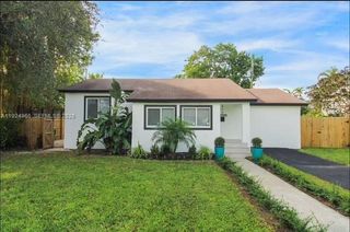 470 NE 110th St, Miami, FL 33161