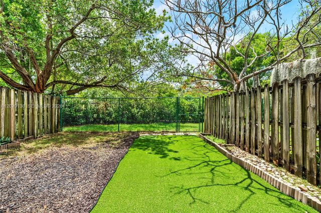 8566 SW 214th Way 0, Cutler Bay, FL 33189