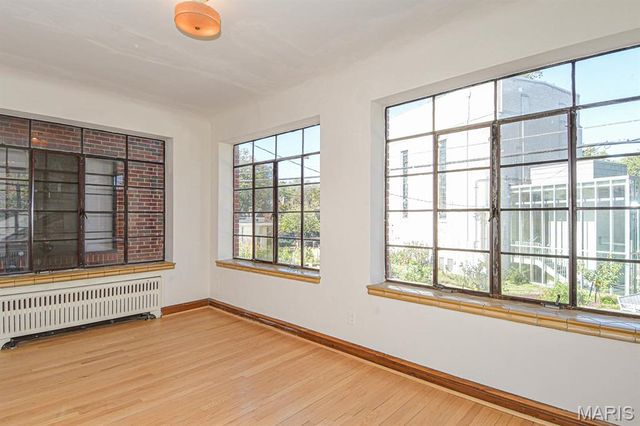 5859 Nottingham Avenue 2E, St Louis, MO 63109